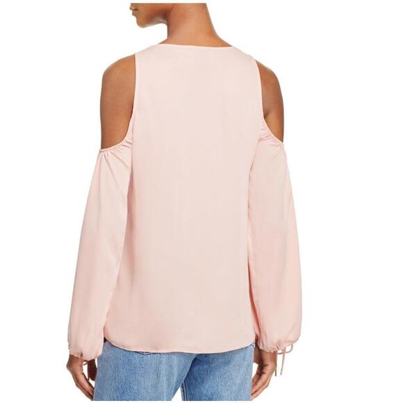 L'ACADEMIE Cold Shoulder Long Sleeve V Neck Blush Top Size M NWT $139 - Picture 3 of 9